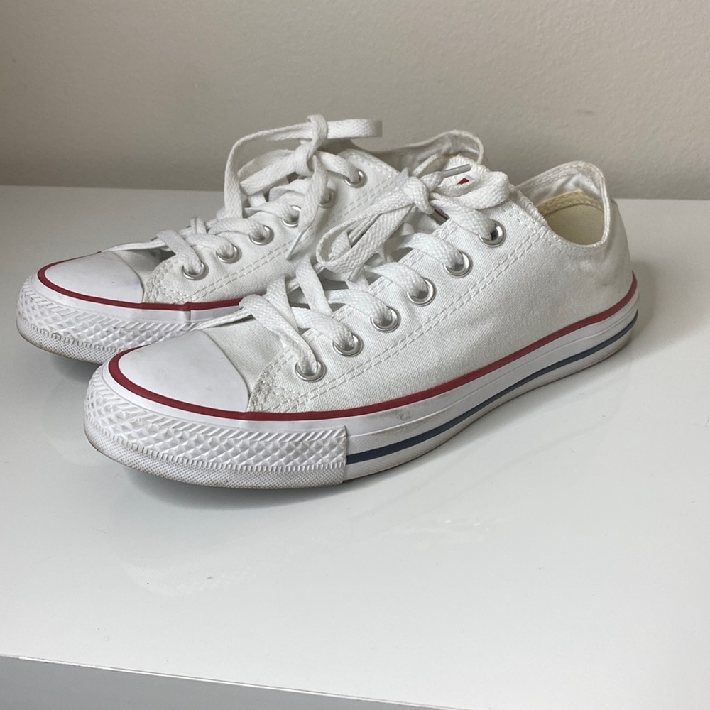 White Converse 🎉🎉